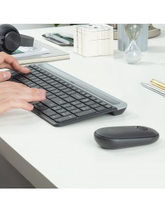 Logitech Slim MK470... 2